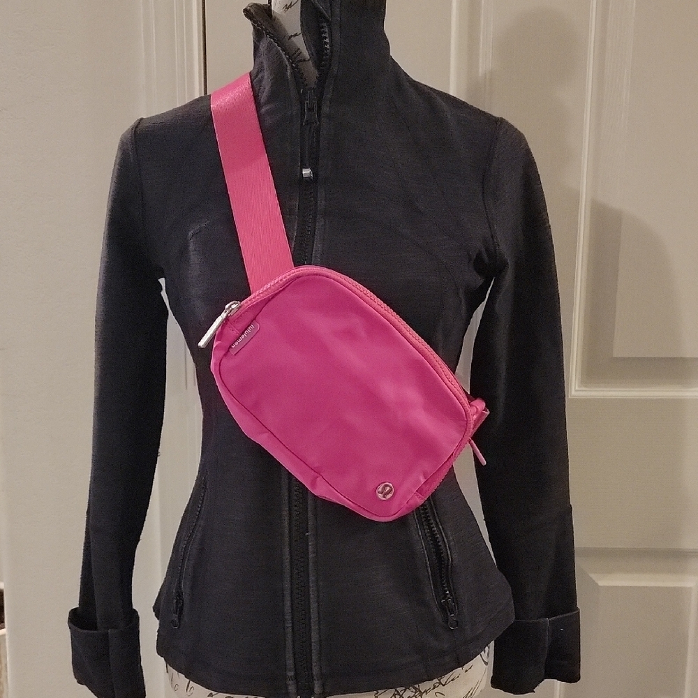 Lululemon Athletica Vibrant Pink Crossbody Bag - Picture 5 of 5